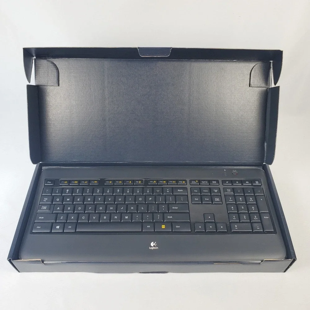 Logitech K800 Illuminated Wireless Keyboard W/ USB Dongle/Cable/Batteries NOB